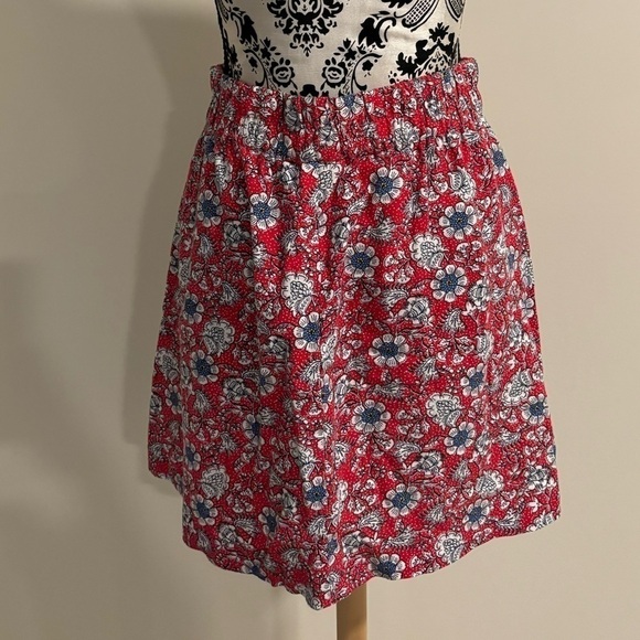 LOFT Dresses & Skirts - Loft Floral Patterned Pleated Skirt